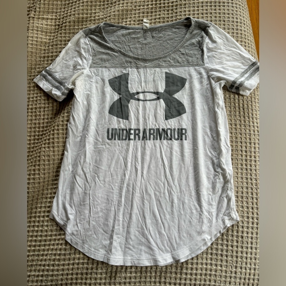 Under Armour tshirt